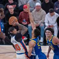 NY Knicks remontan 21 puntos y vencen a Warriors en Madison Square Garden