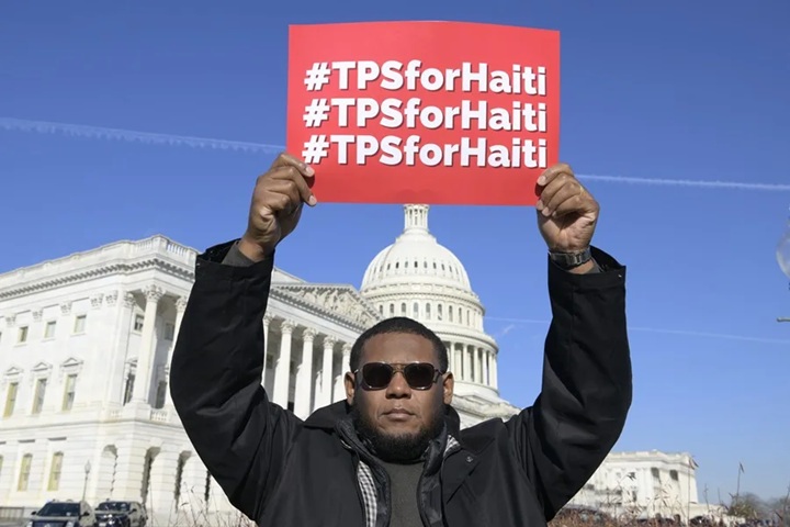 Coalición de fiscales demócratas pide a Supremo mantener TPS para más de 350.000 haitianos