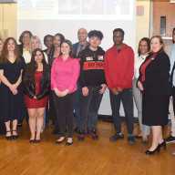 Homenaje a los 10 estudiantes más destacados de Amityville Memorial High School 2026