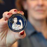 Alguacil de Suffolk impulsa la incorporación de nuevas agentes mujeres en las fuerzas del orden