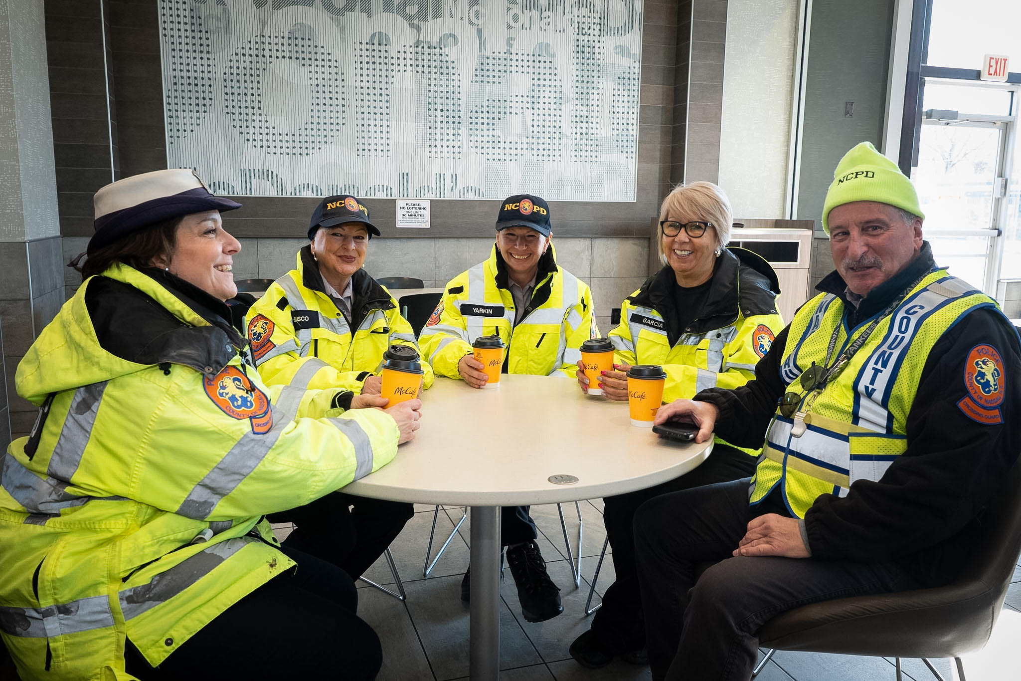 McDonald’s reconoce a los guardias de cruce locales durante la Semana de Agradecimiento en Long Island