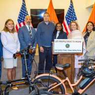 Presentan proyecto de ley en Nassau para legalizar la mayoría de bicicletas eléctricas y scooters
