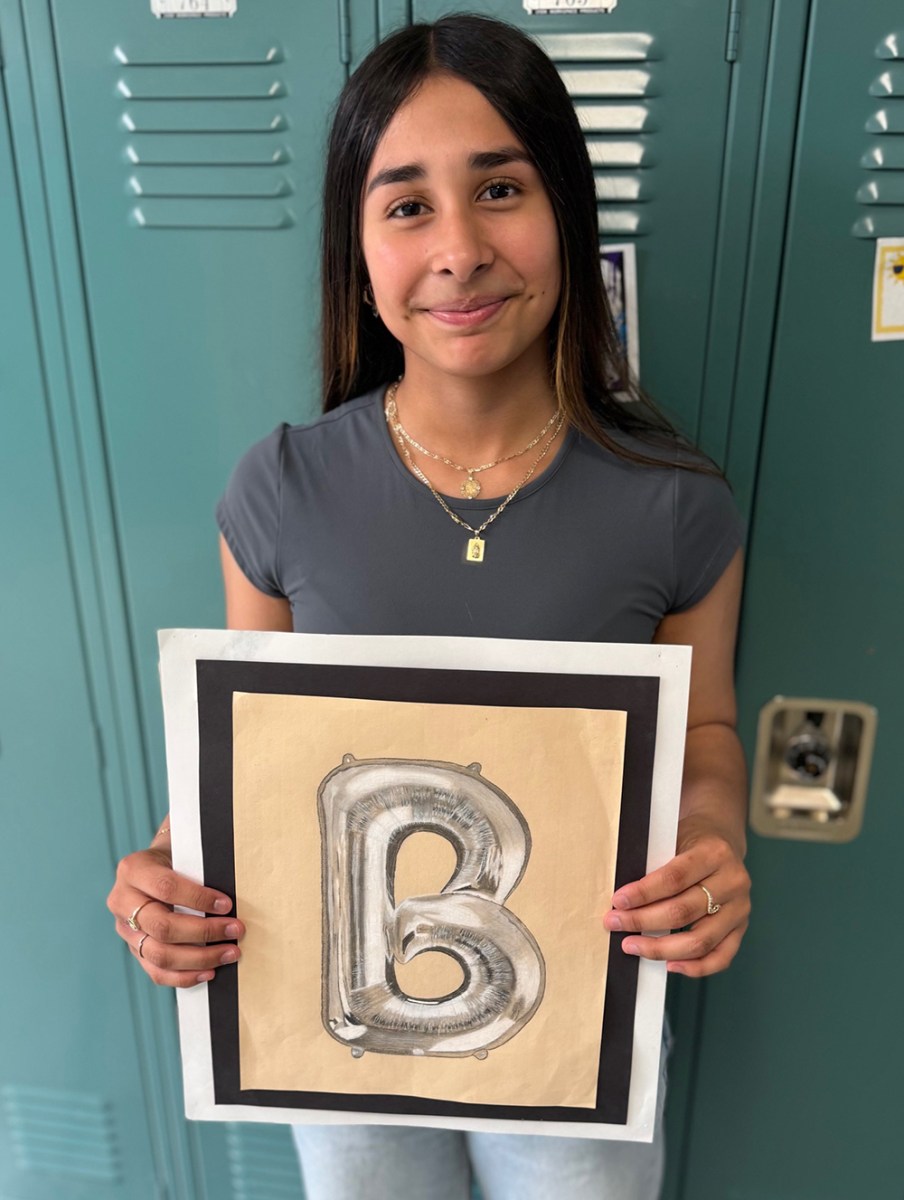 Dos estudiantes artistas de Brentwood seleccionados para exposición nacional