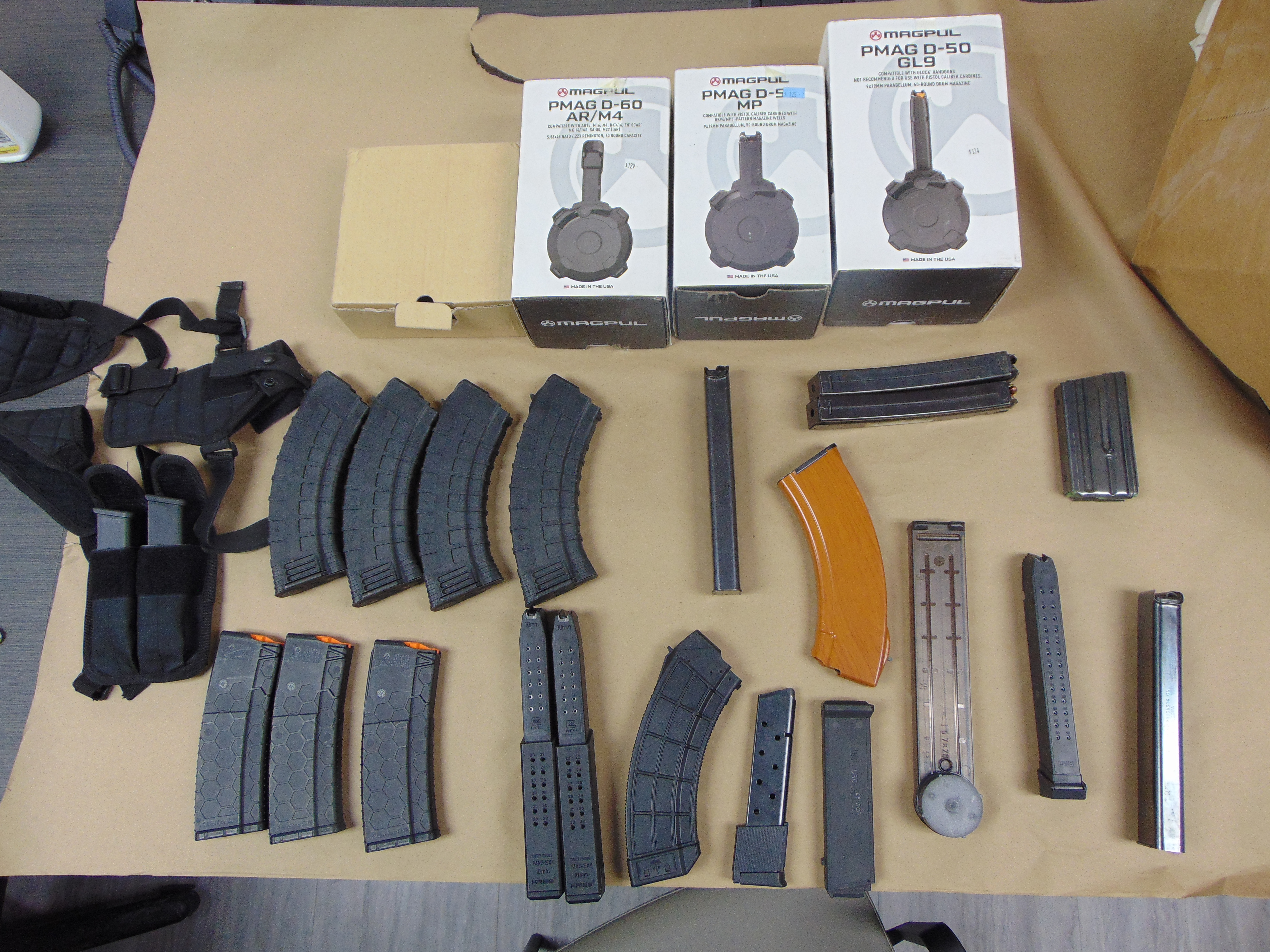 Hombre de Suffolk imputado por la venta de armas ilegales 