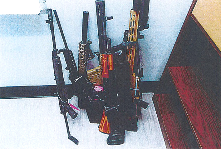 Hombre de Suffolk imputado por la venta de armas ilegales 