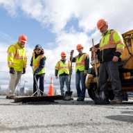 Gobernadora Hochul anuncia $ 58 millones para el reasfaltado de carreteras en Long Island