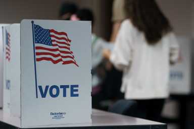 La mayor fraternidad universitaria hispana en EEUU impulsará voto entre jóvenes latinos