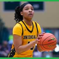 Estudiante de Uniondale seleccionada al equipo de baloncesto "All-Long Island"