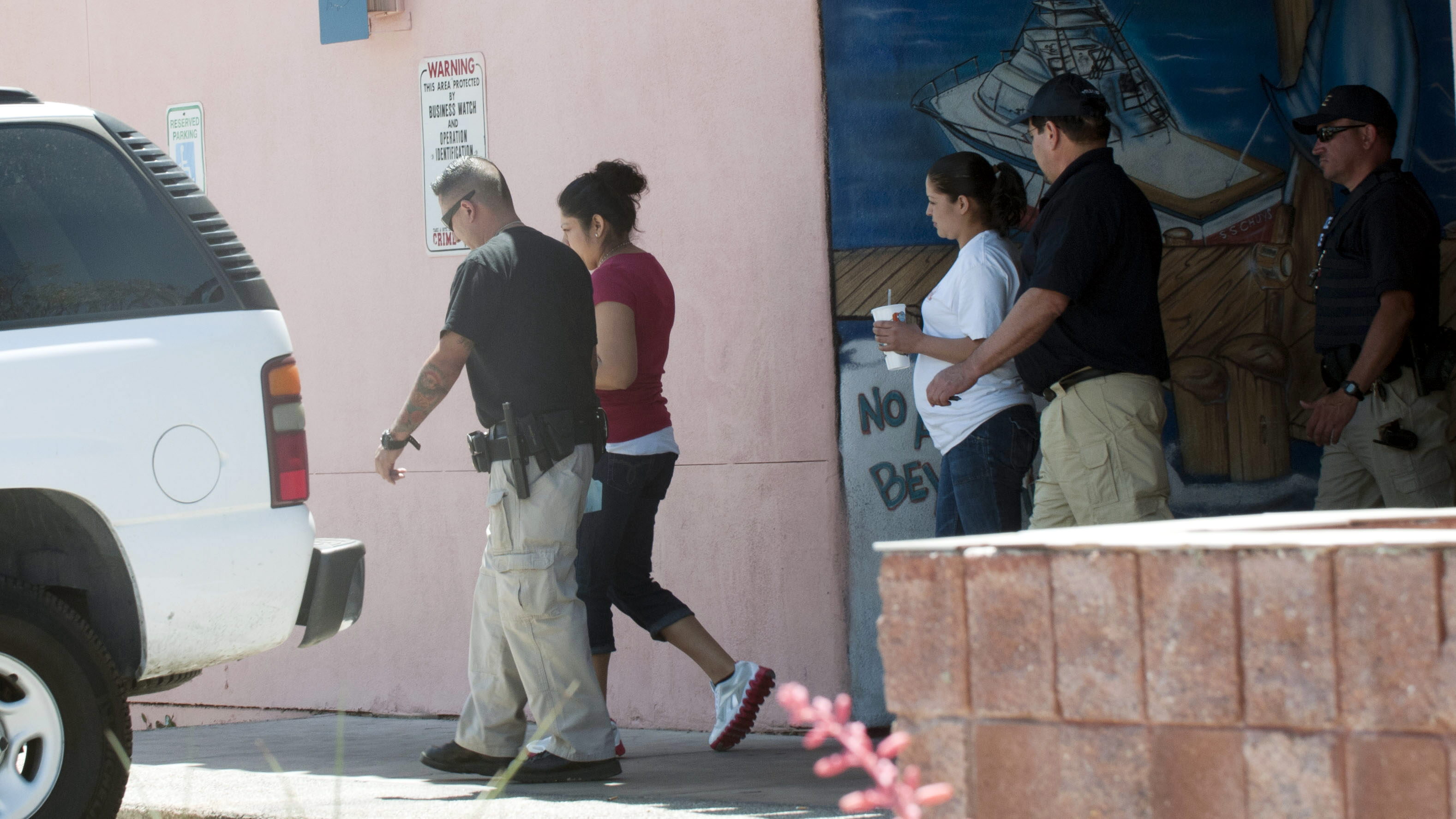 Detenciones de inmigrantes en la vía pública aumentó un 1.000% en segundo mandato de Trump