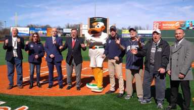 Ejecutivo del condado de Suffolk anuncia el regreso de "Héroes del Juego"