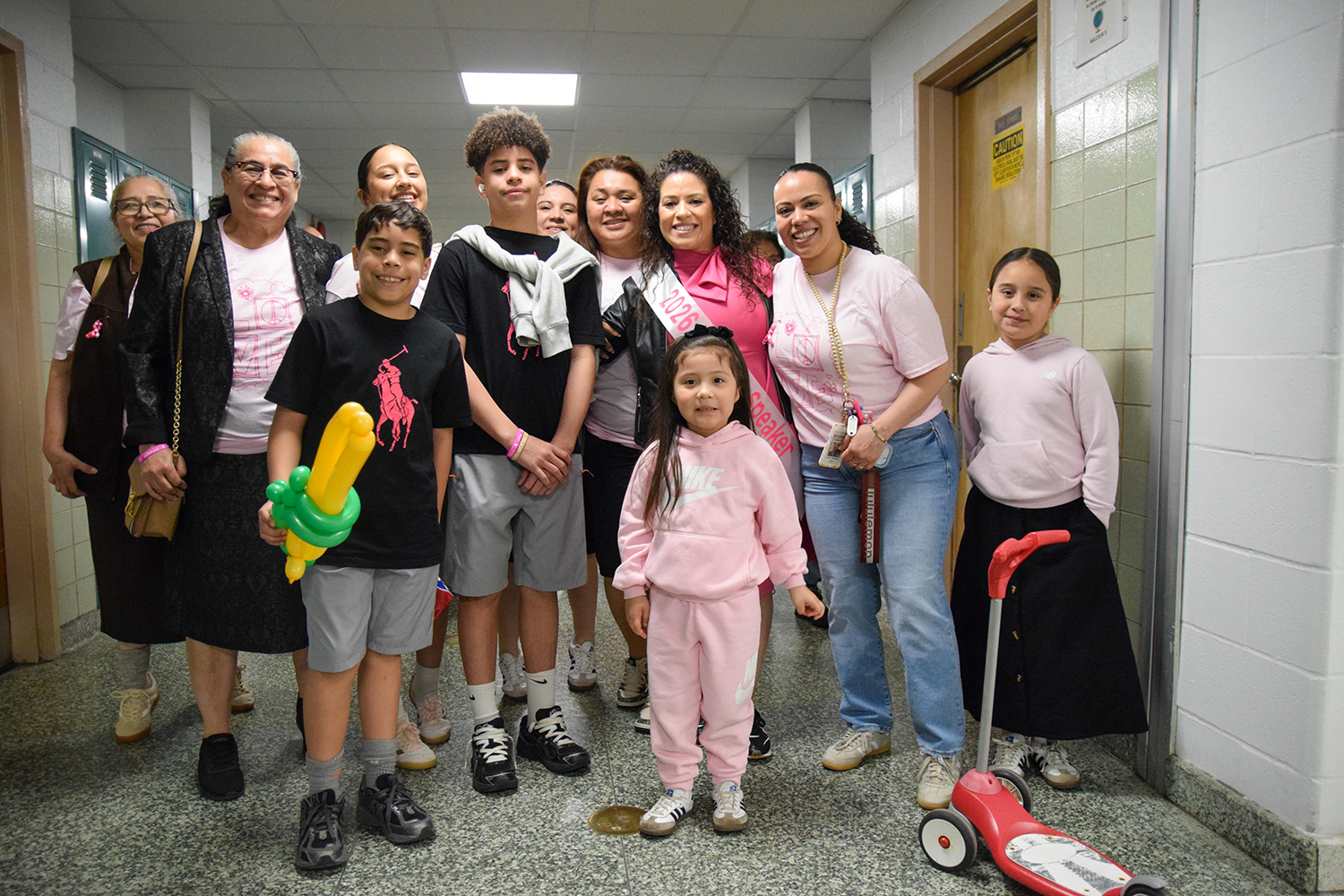 Caminata contra el Cáncer de Mama en Brentwood honra a sobrevivientes y recauda fondos para becas