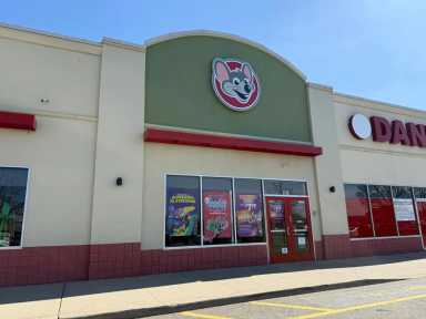 Hombre de Roosevelt sentenciado por asesinar a un hispano detrás de un Chuck E. Cheese en Hempstead