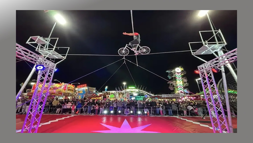 Vívelo LI : Carnaval de primavera y circo en New Hyde Park