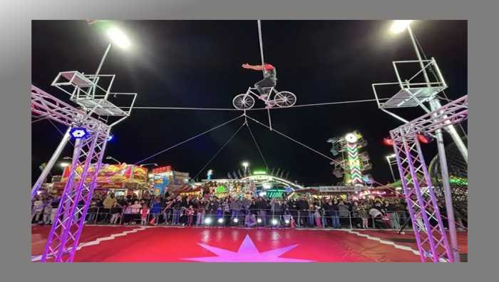 Vívelo LI : Carnaval de primavera y circo en New Hyde Park