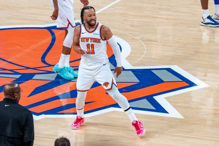 Los NY Knicks arrollan a los 76ers en el primer asalto de la semifinal del Este