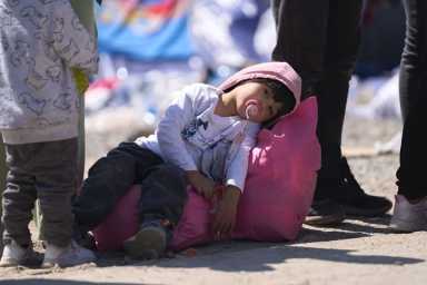 Más de 145.000 niños de EEUU han sido separados de sus padres por ICE, según informe