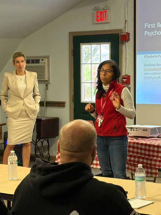 CCE Suffolk realizó importante seminario sobre trauma y prevención del suicidio para personal militar y de primera respuesta