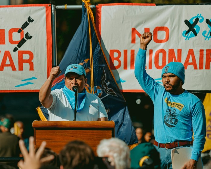 Miles de trabajadores inmigrantes protestan contra ataques de ICE y la guerra de Trump
