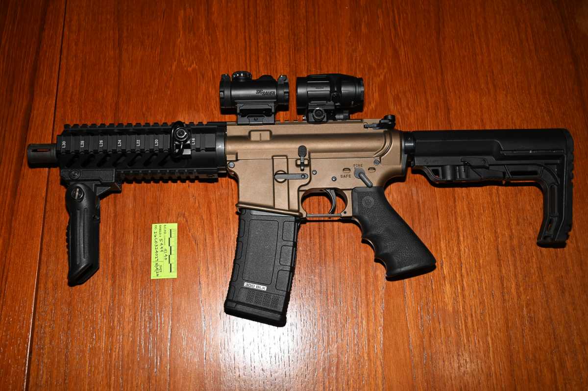 Sujeto de Huntington Station acusado de posesión ilegal de armas de fuego