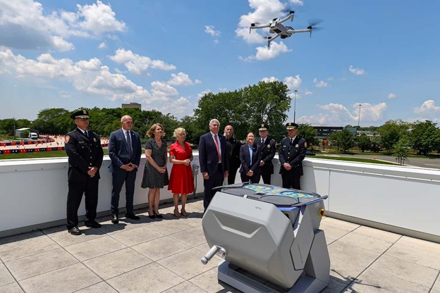 Condado de Nassau anuncia nuevo programa de drones para asistir a la policía