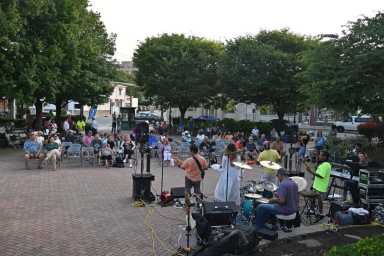 Conciertos veraniegos al aire libre en Long Island