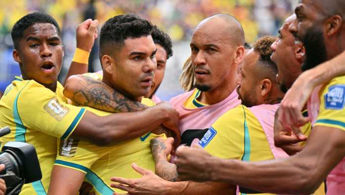 Brasil remonta a Japón en los descuentos y pasa a 8vos del Mundial