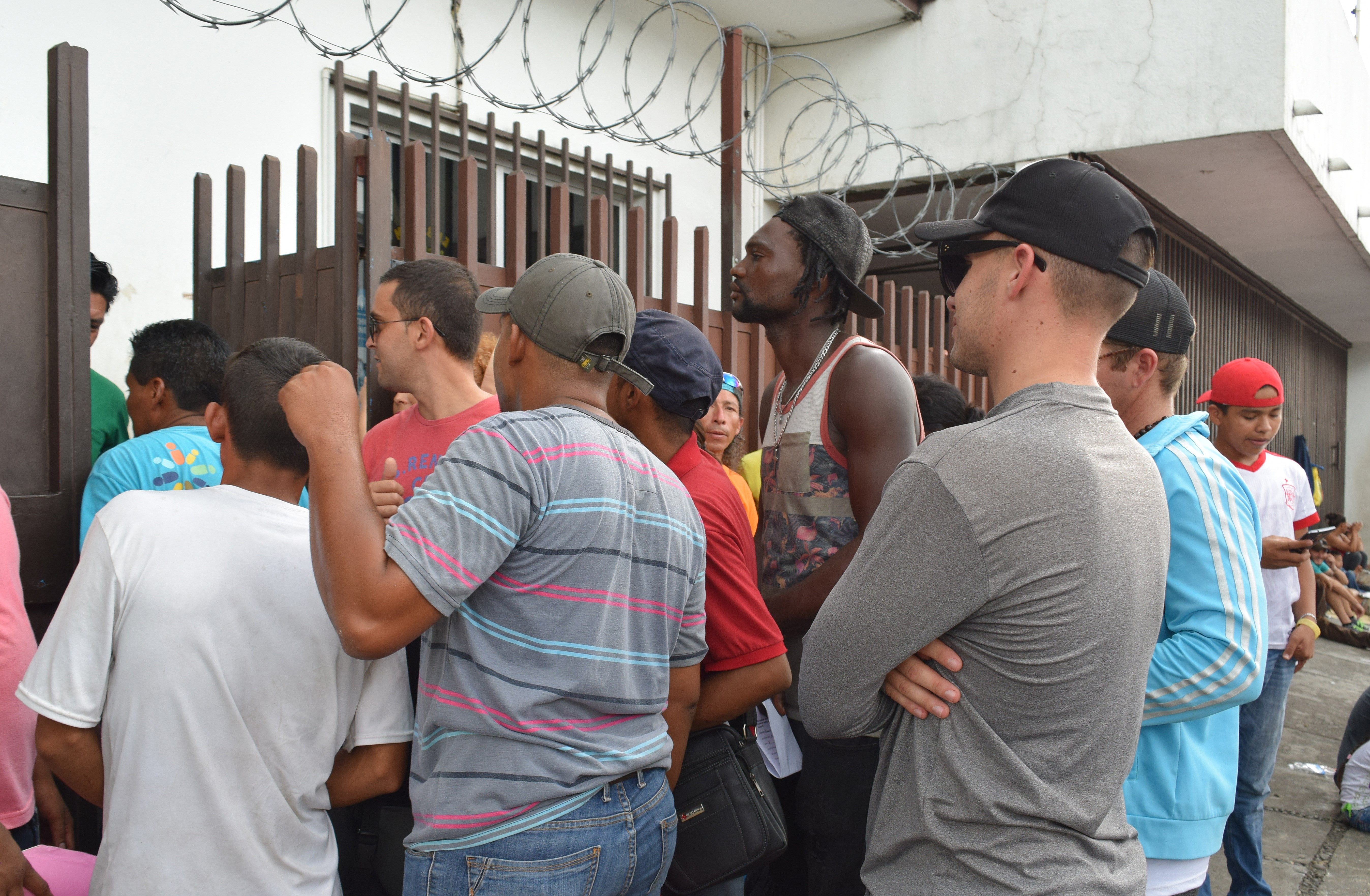 Gobierno de Trump ha deportado a 4.353 cubanos a México, donde están "abandonados", según Human Rights Watch