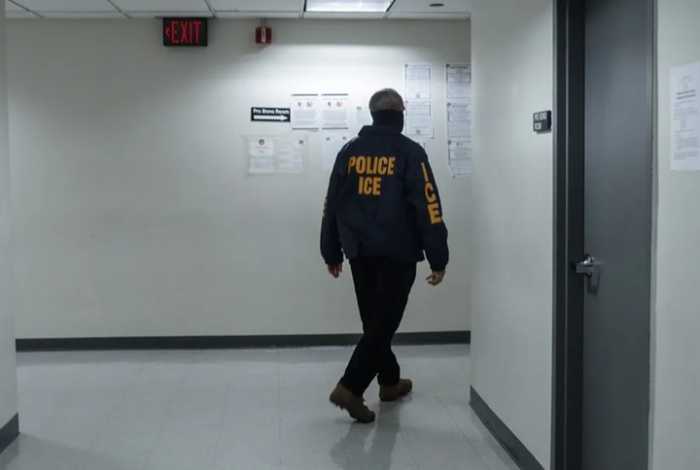 ICE cambia normas de detención migratoria a petición de contratista privado, según reportes