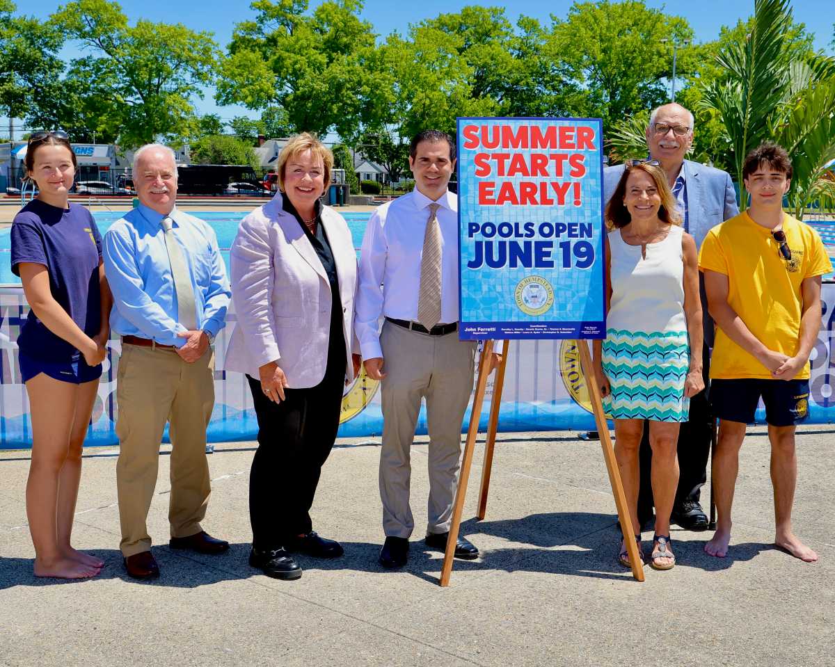 ¡El verano llega antes! Las piscinas del municipio de Hempstead abren el 19 de junio