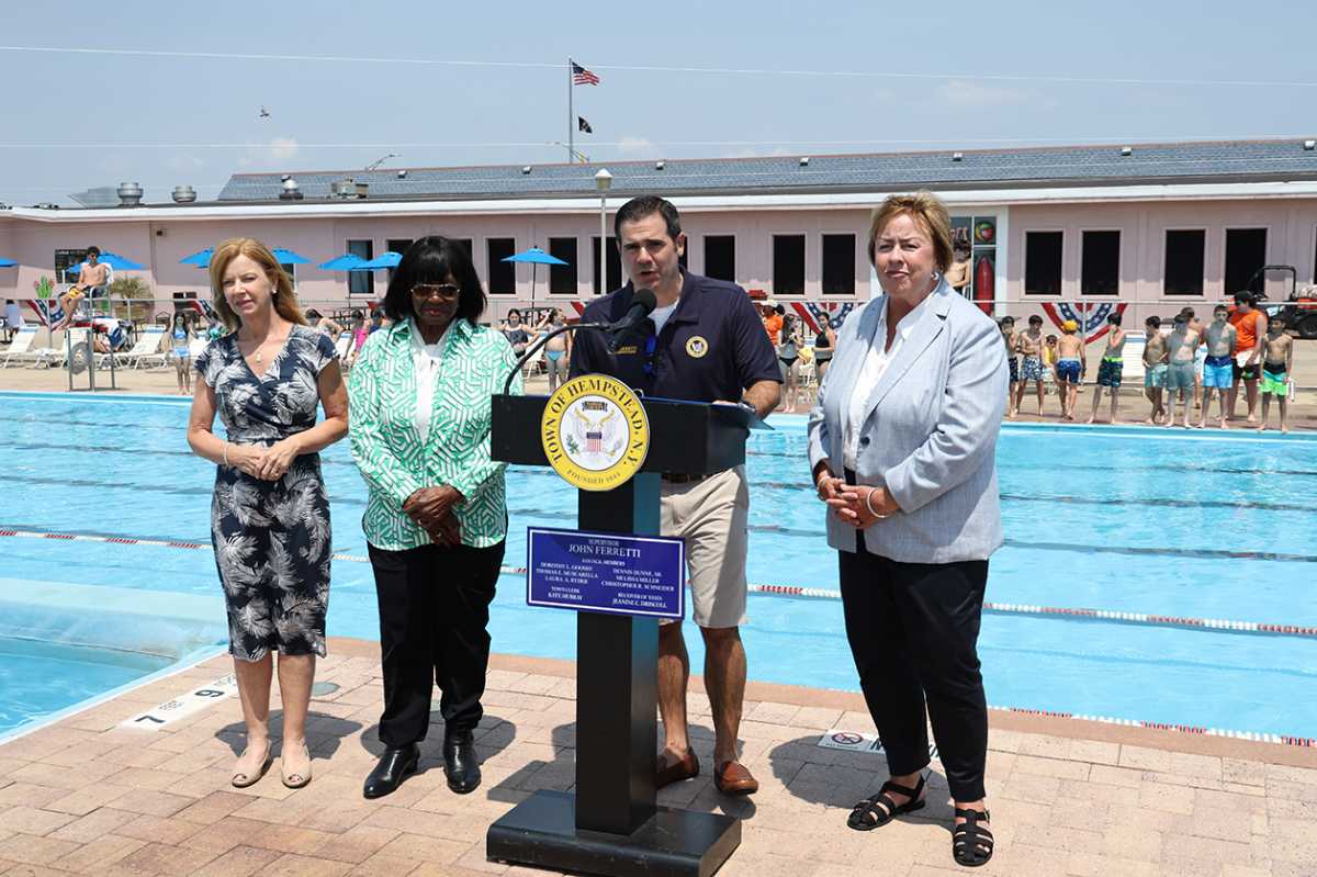 Ola de calor: Hempstead abre centros de refrigeración y amplía horario de playas y piscinas