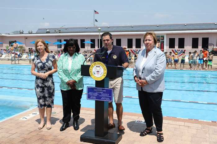 Ola de calor: Hempstead abre centros de refrigeración y amplía horario de playas y piscinas