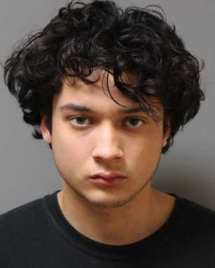 Hispano de Central Islip se enfrenta a 25 años de prisión por homicidio y posesión de arma