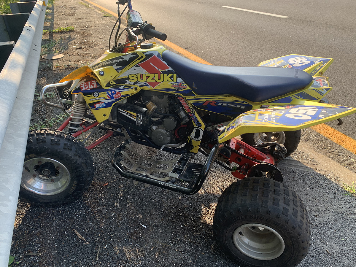 Tres personas arrestadas tras caravana de motos en la vía pública en Suffolk