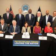 Senadora Martinez se une a líderes de Long Island en foro sobre el desarrollo de centros de datos