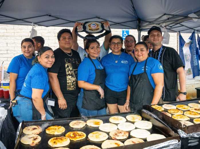 Vuelve el "Pupusa Fest" en Brentwood celebrando el Día del Salvadoreño Americano