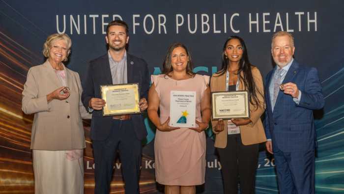 El Departamento de Salud recibe reconocimiento nacional por su excelencia en atención pública