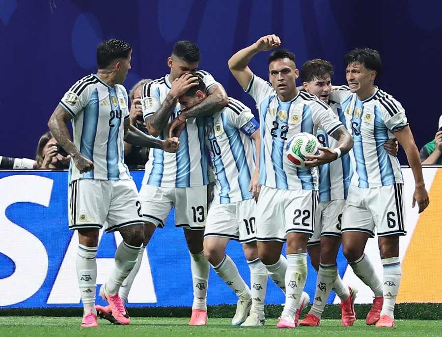 ¡No se rinde! Argentina remonta 3-2 a Egipto y se mete a 4tos. del Mundial