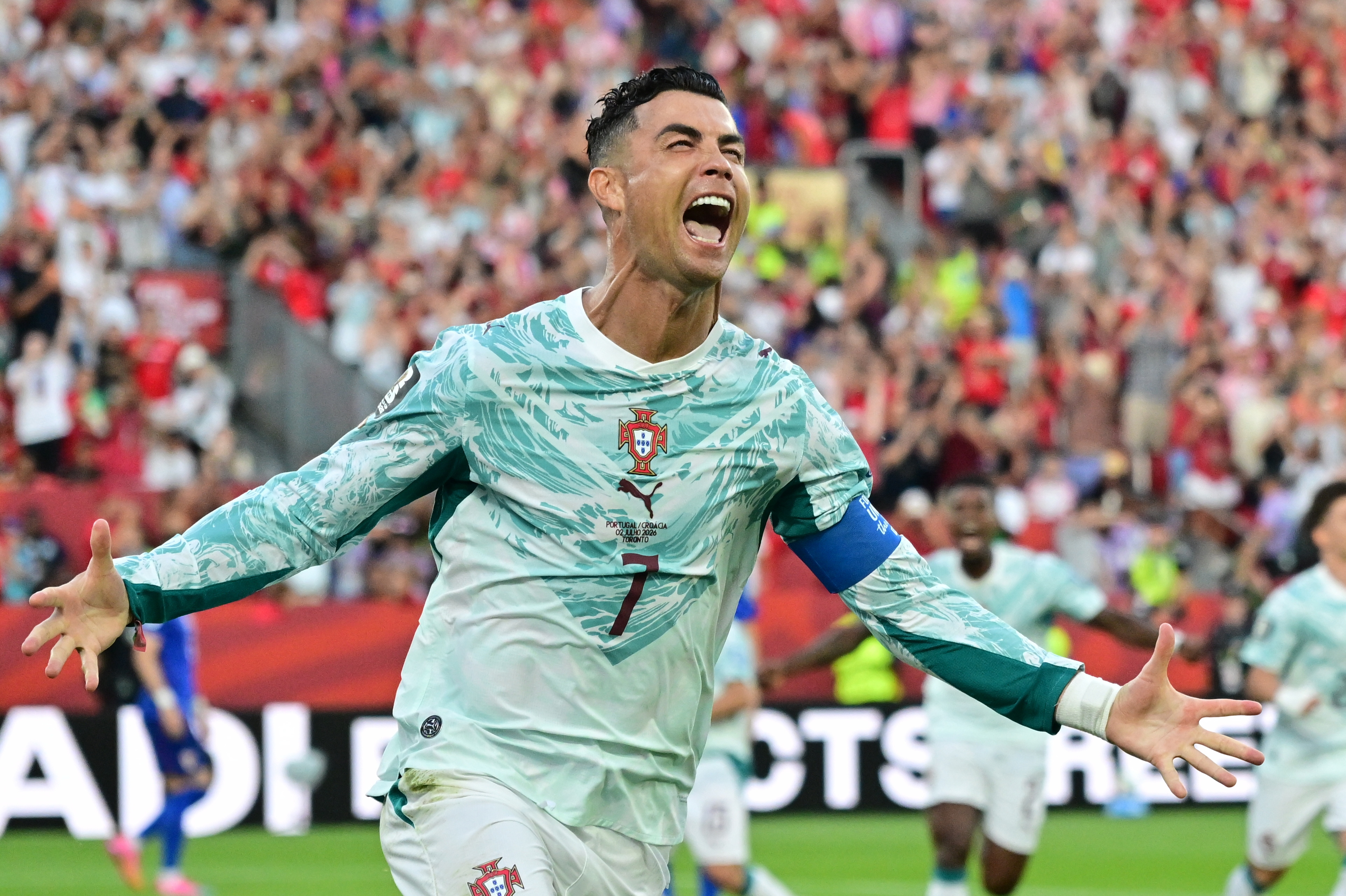 ¡Siuuuu! Cristiano y Portugal avanzan con polémica dejando fuera a Modric y Croacia