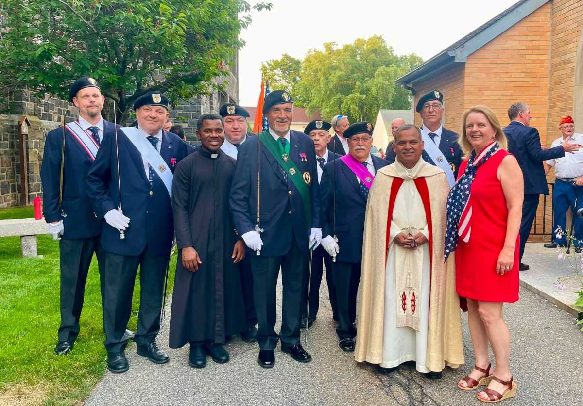 Legisladora Mulé conmemora el 250º aniversario de EEUU en iglesia en Baldwin