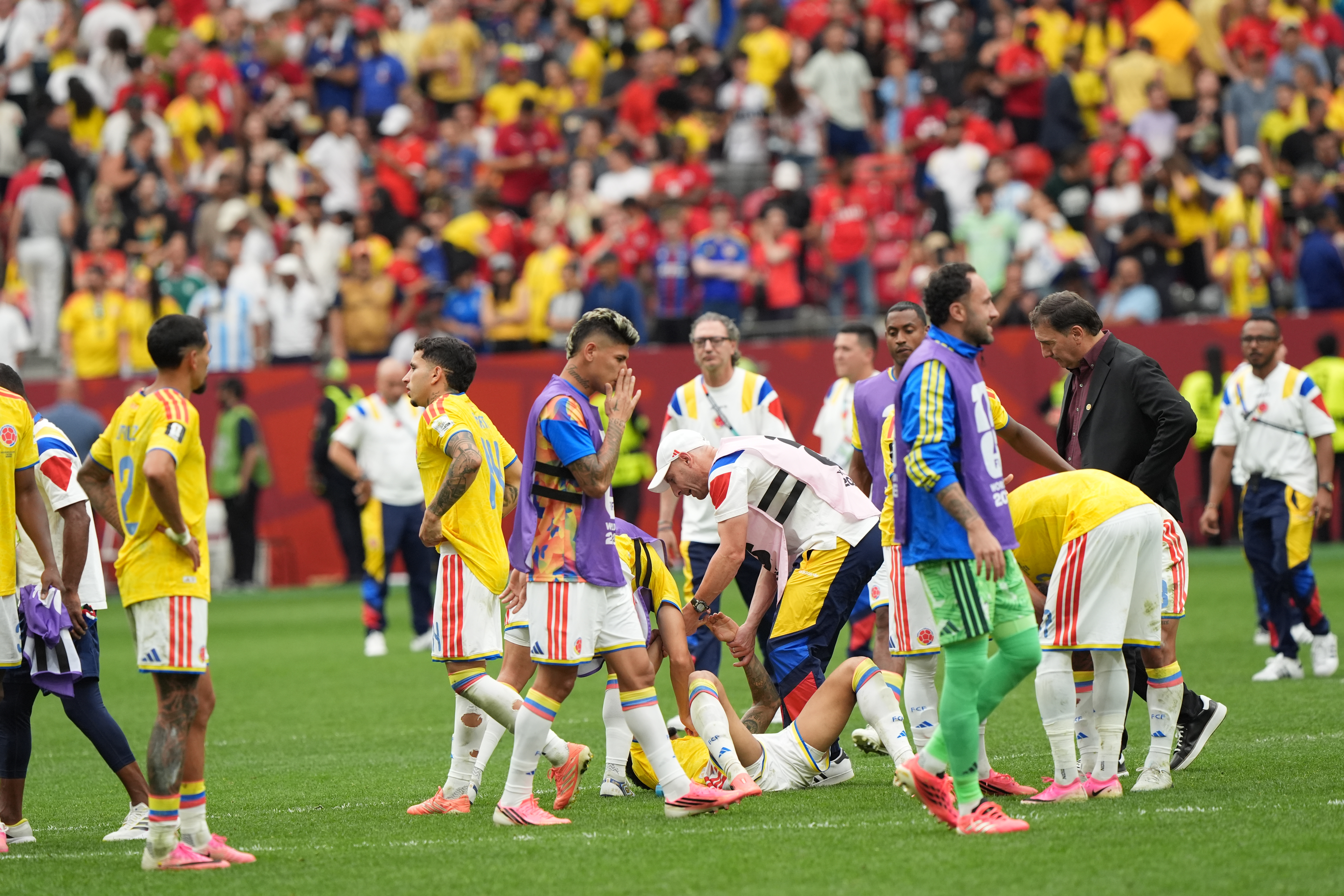 Colombia se despide invicta del Mundial, Suiza avanza a 4tos. vía penales