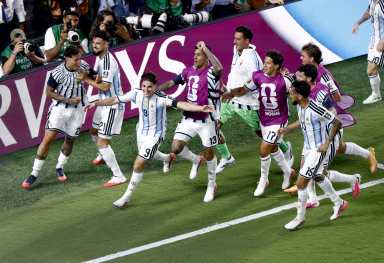 Golazo de Julián Álvarez mete a Argentina en "semis" donde chocará con Inglaterra