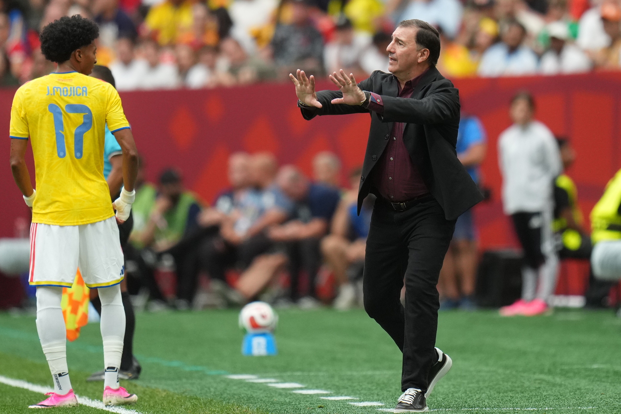 Colombia se despide invicta del Mundial, Suiza avanza a 4tos. vía penales