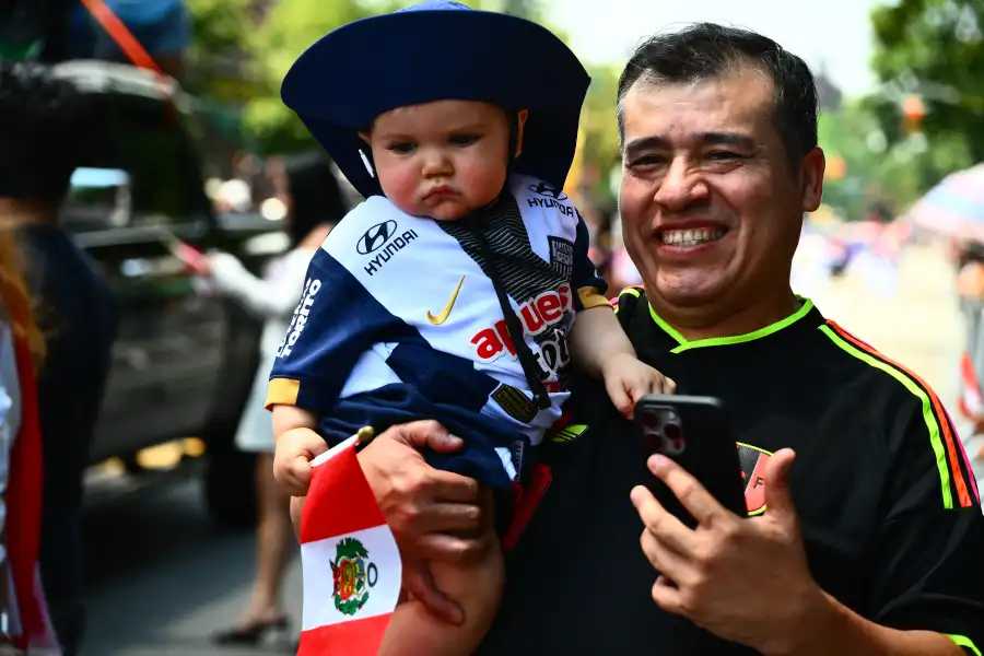 Desfile Internacional Peruano