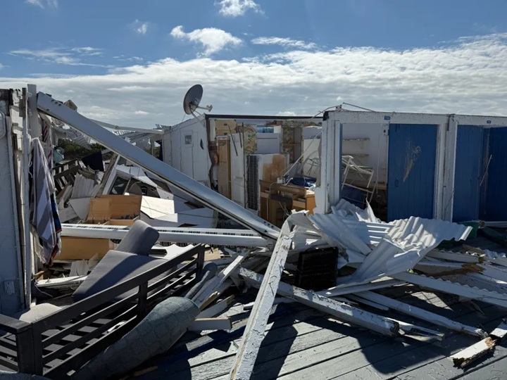Un tornado impacta Long Island y causa daños considerables en Atlantic Beach