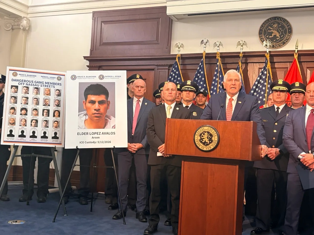 Nassau pone fin a su colaboración con ICE; Blakeman lo califica como el "día más triste"