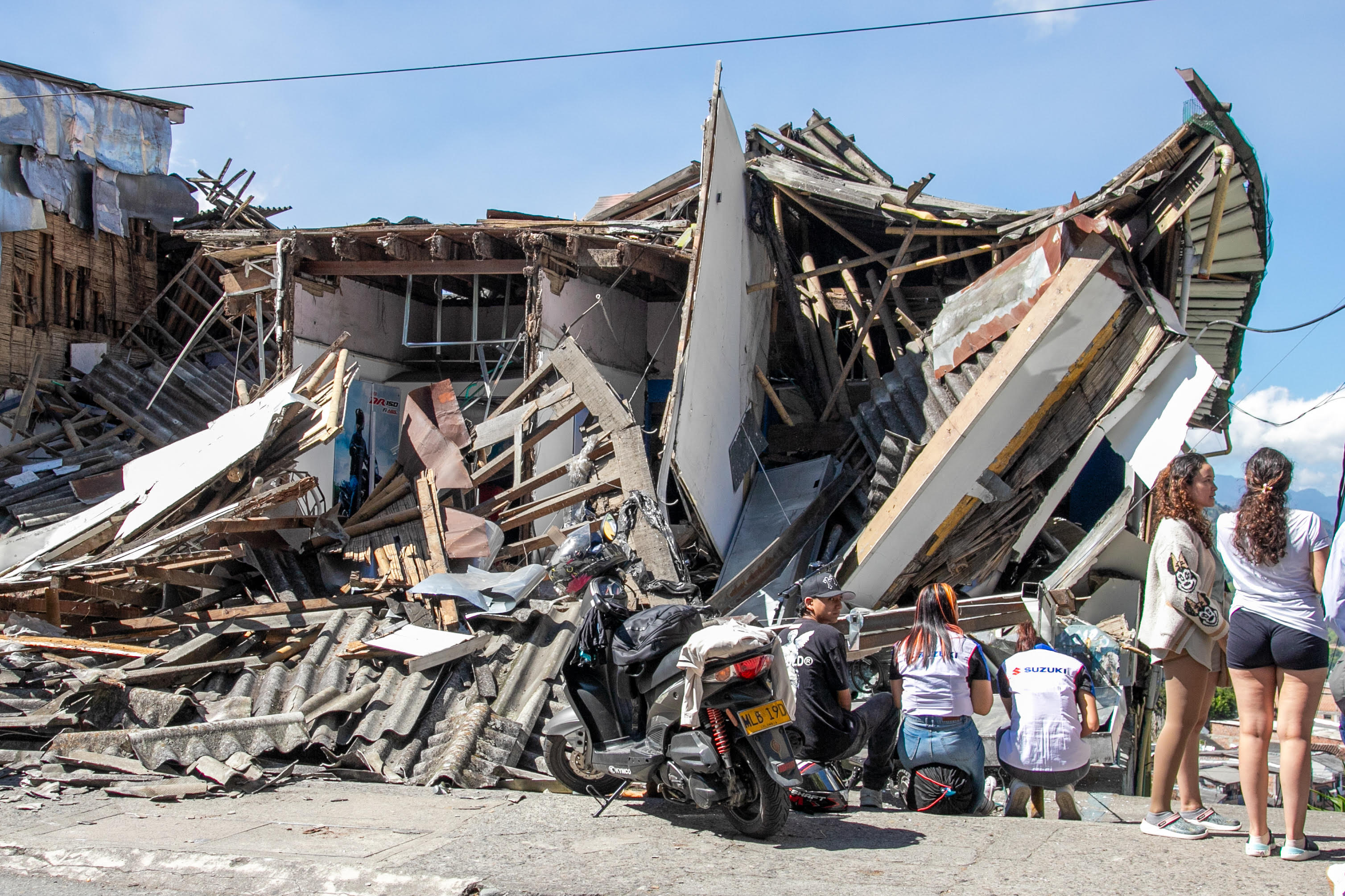 EEUU destina 15,5 millones de dólares a Colombia tras terremoto que deja 132 muertos
