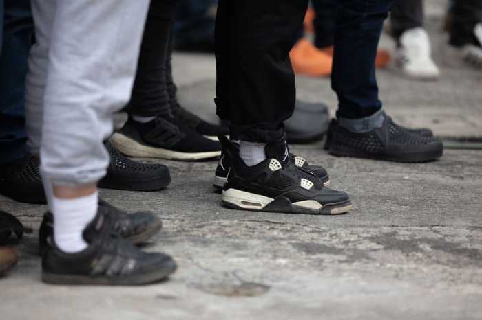 Inmigrantes de Honduras, Cuba y Ecuador acusan a EEUU de deportarlos a África por sorpresa