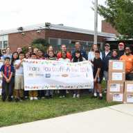 Programa "Stuff-A-Bus" de United Way of Long Island entrega útiles escolares a miles de estudiantes