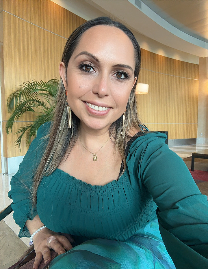 Chile celebra su Independencia nacional y Eva Serebrinsky representa con orgullo sus raíces en Nueva York
