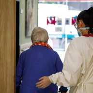 Alertan sobre el fraude en la asistencia sanitaria mental ambulatoria para personas mayores